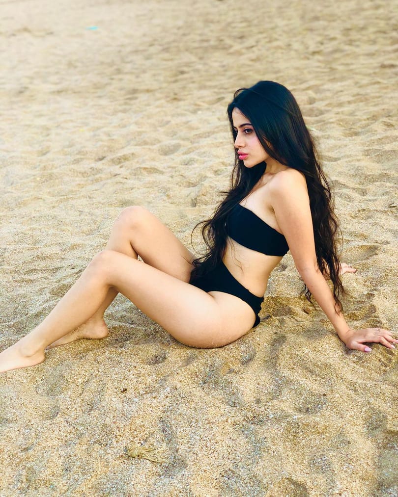 Tv Actress Urfi Javed Makes Netizens Go Wow With Her Glamorous Pictures Fans Can T Stop